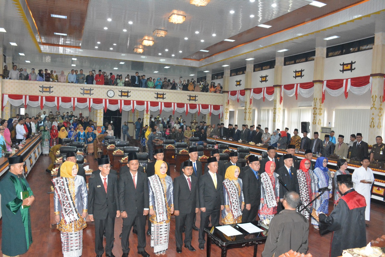 Pelantikan Anggota Dewan  Kota Metro Periode 2019-2024 Berjalan Lancar