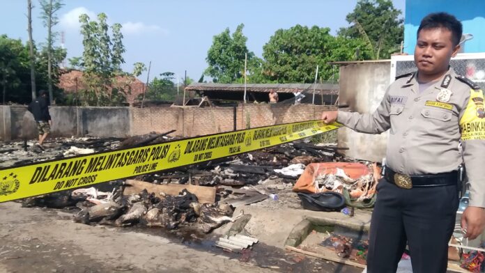 Kebakaran hanguskan kandang kambing di Metro