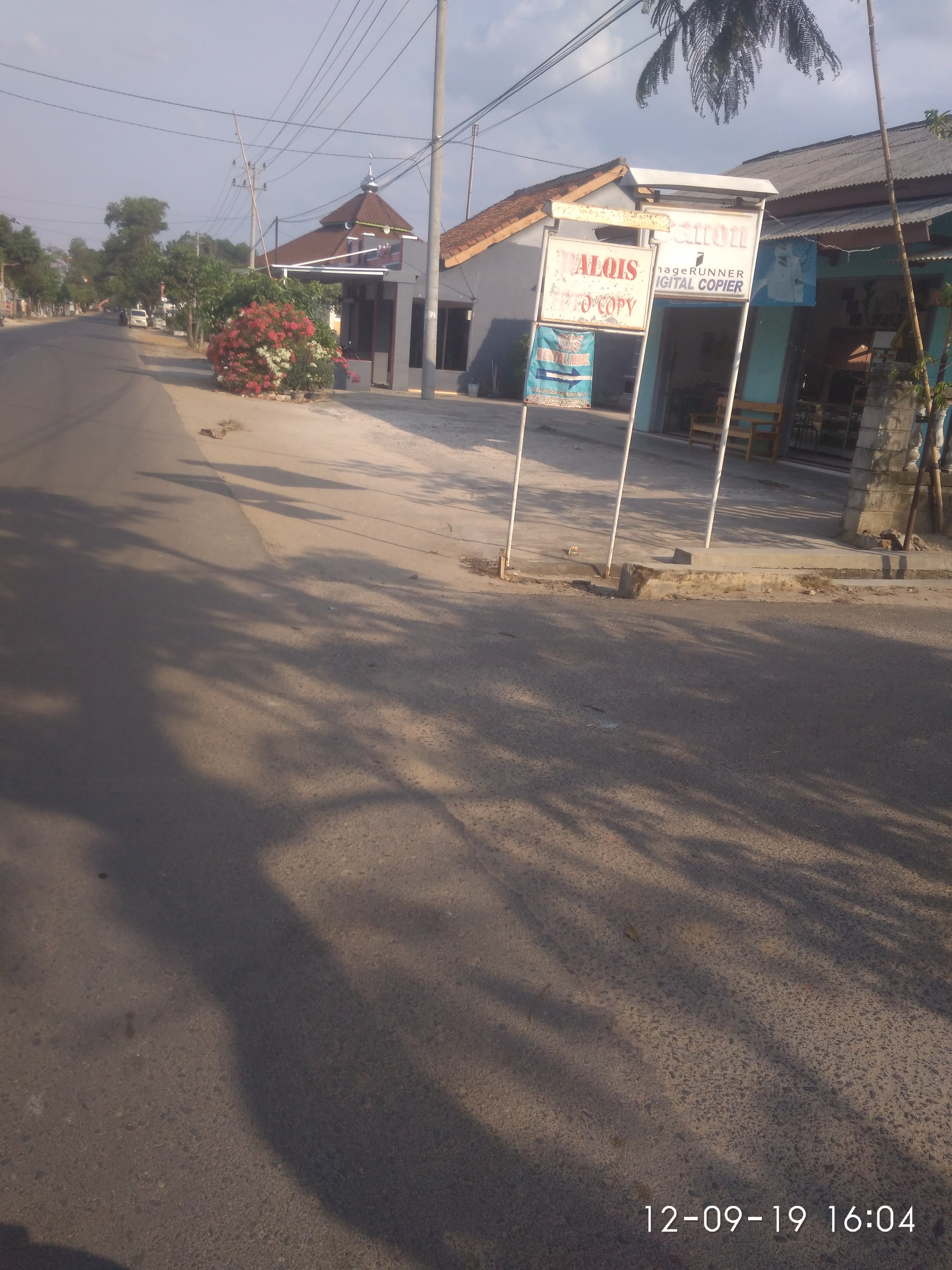 parkir sebentar motor raib di gasak pencuri