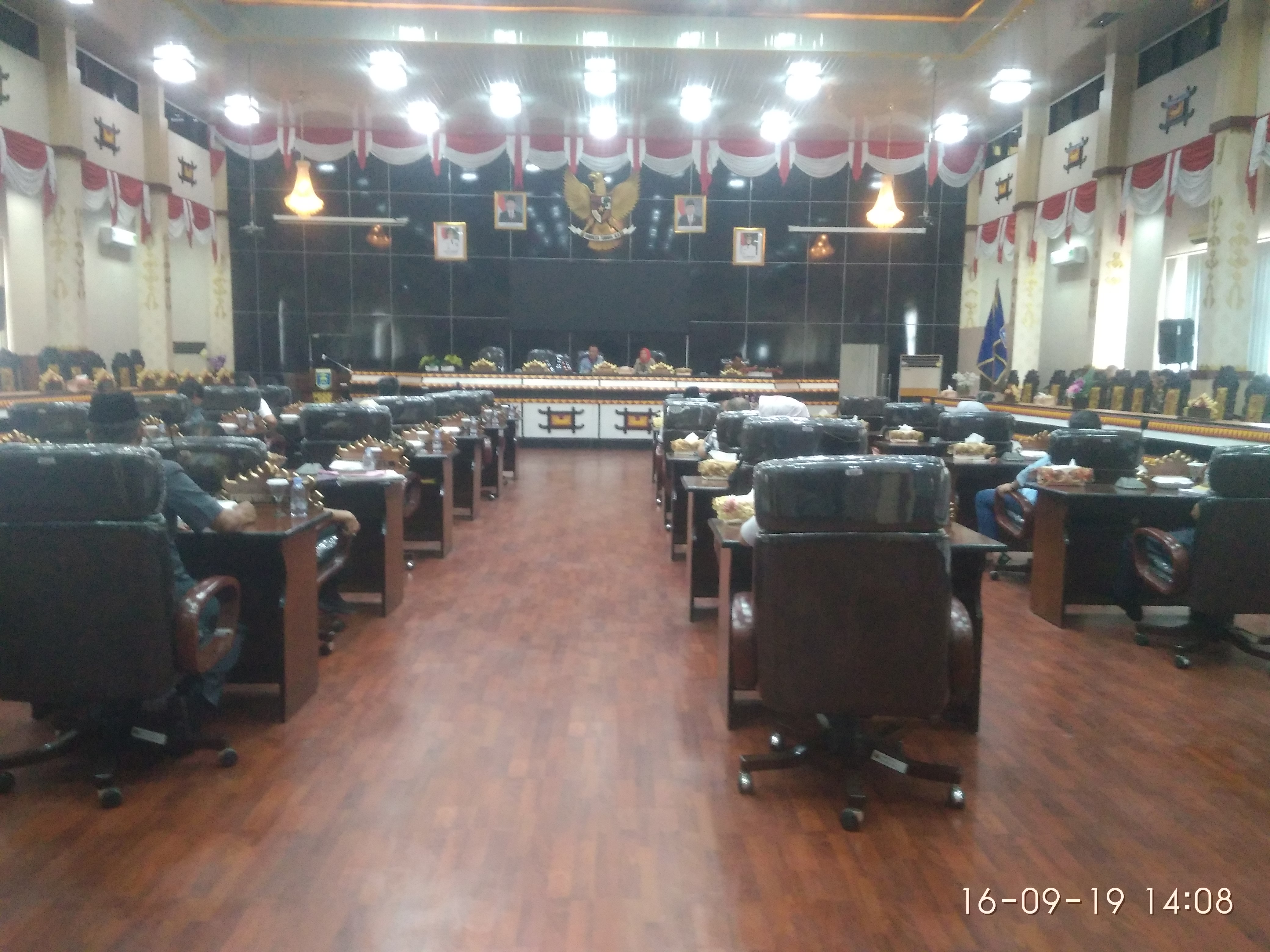 Rapat pleno penetapan Fraksi DPRD kota Metro di tunda