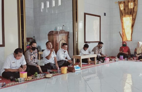 Camat trimurjo hadiri rakor kampung liman benawi