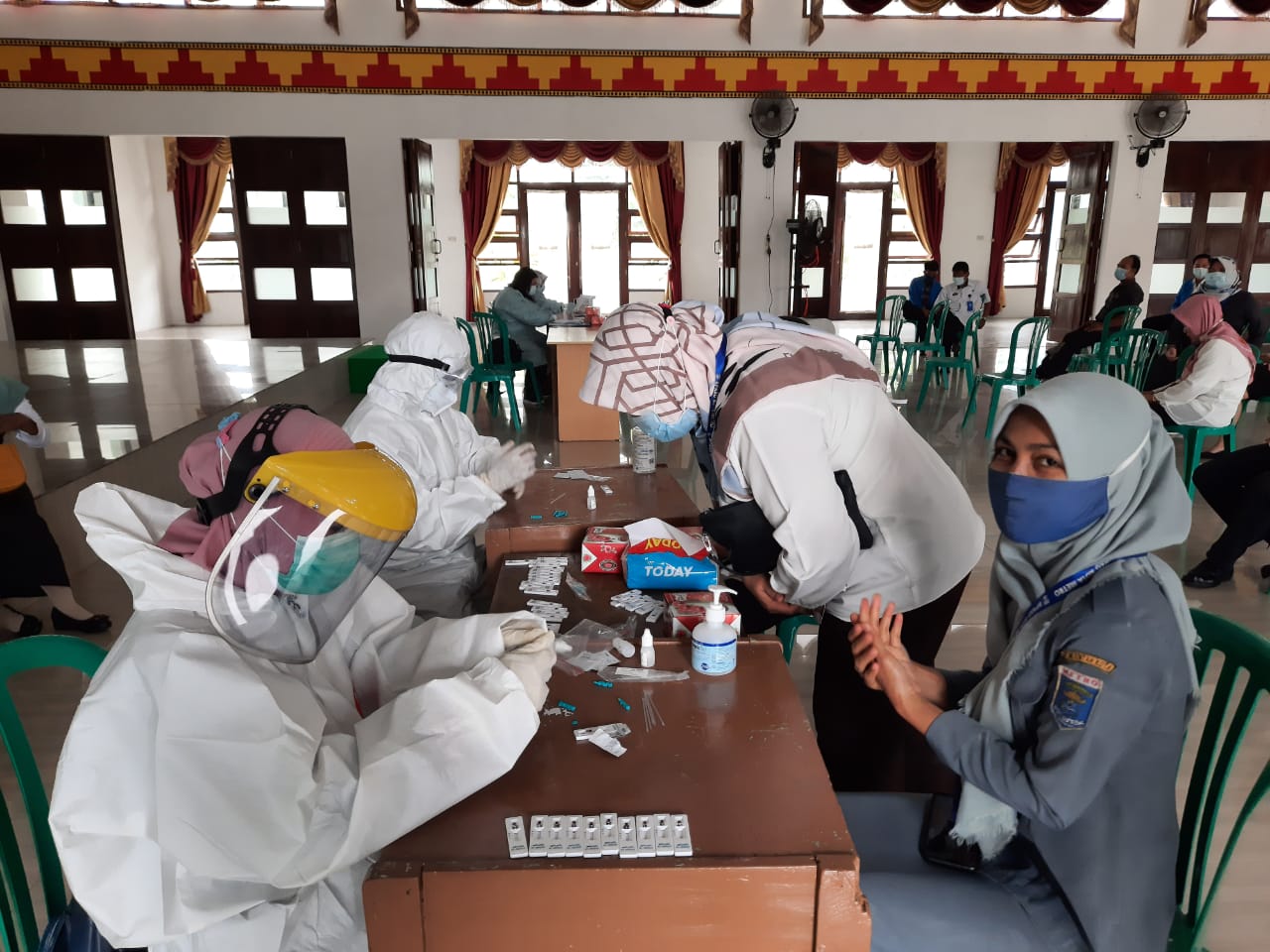 Pegawai BPKAD Kota Metro Jalani Rapid Test