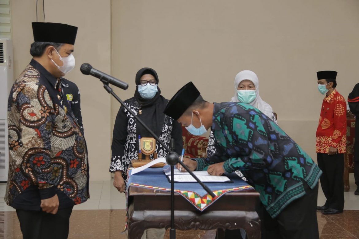 Sekda Pringsewu Lantik Pejabat Administrator dan Pengawas