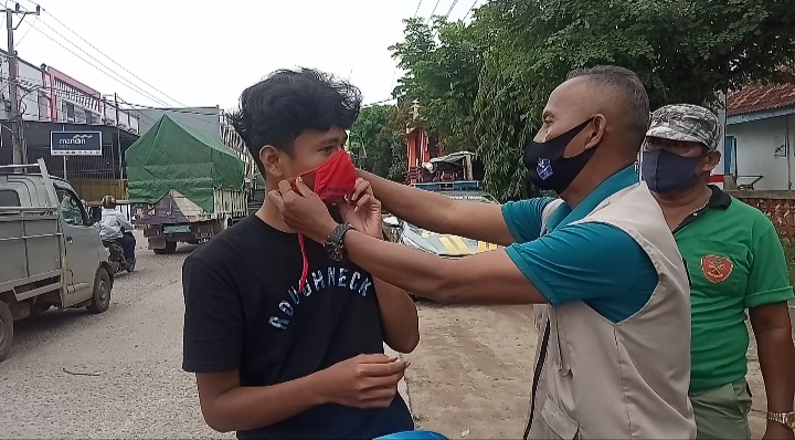 Kelurahan Tejoagung Melakukan Giat Razia Masker Serta Sosialisasi Prokes