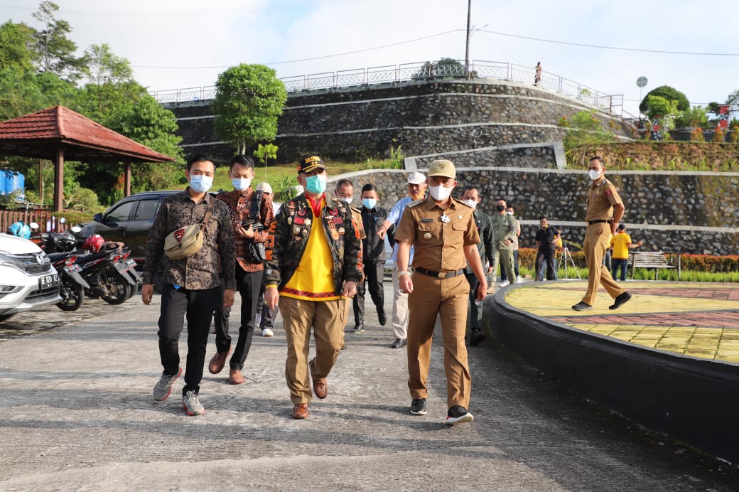 Bupati Lampung Barat Terima Audensi Ike Edwin