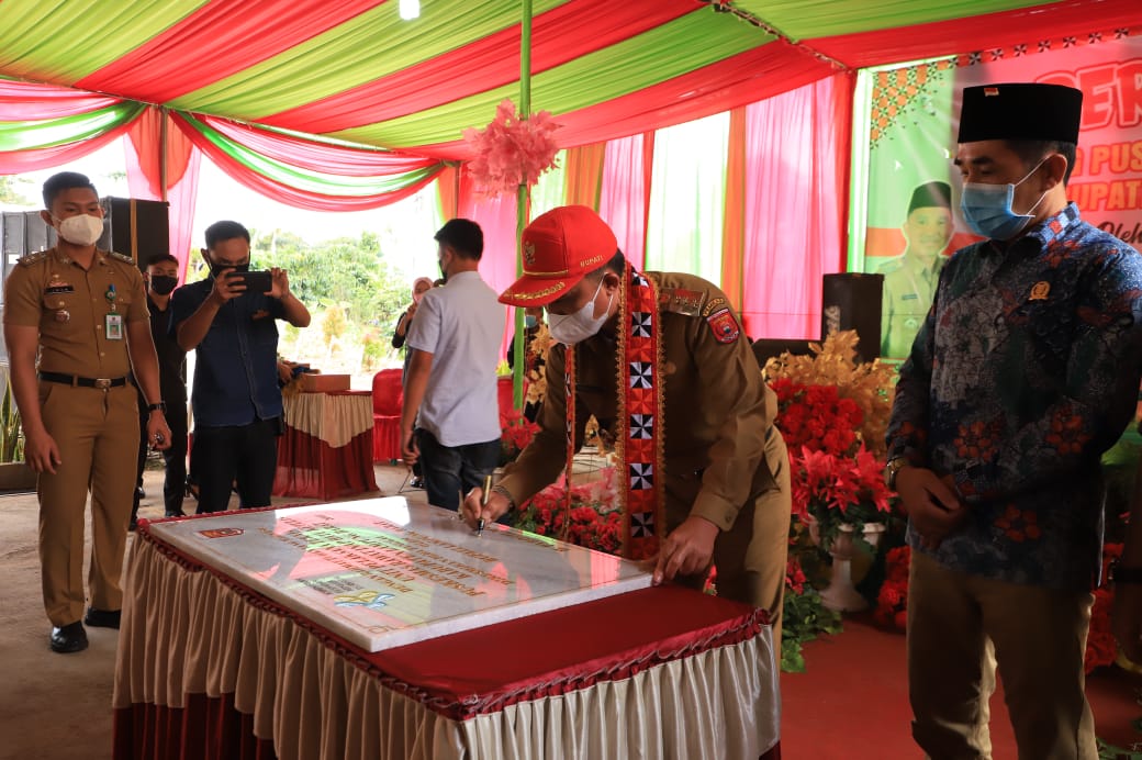 Bupati Lampung Barat Resmikan Puskesmas Batu Ketulis
