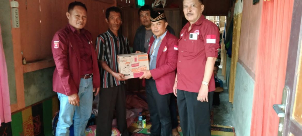 Peduli Sesama, FMPLB Berikan Bantuan Kepada Korban Kebakaran