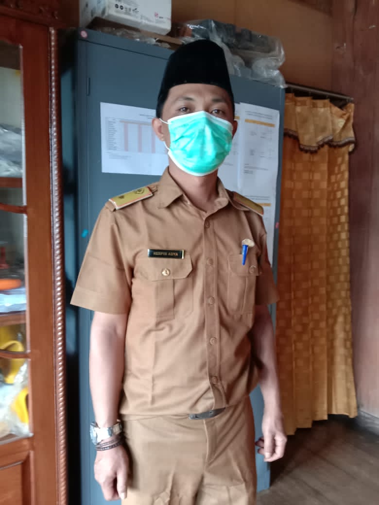 Herpin Adya Himbau Warga Pekon Negeri Ratu Jaga Prokes