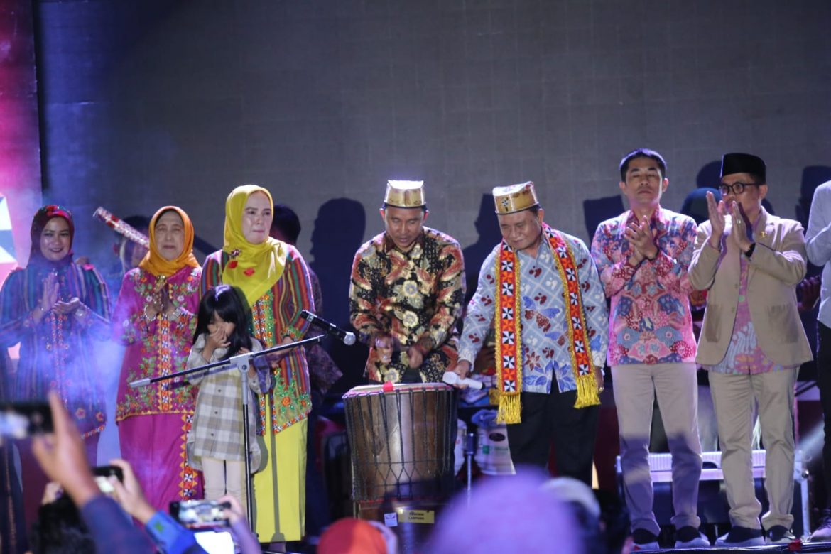 Bupati Lambar Buka Liwa Expo 2022