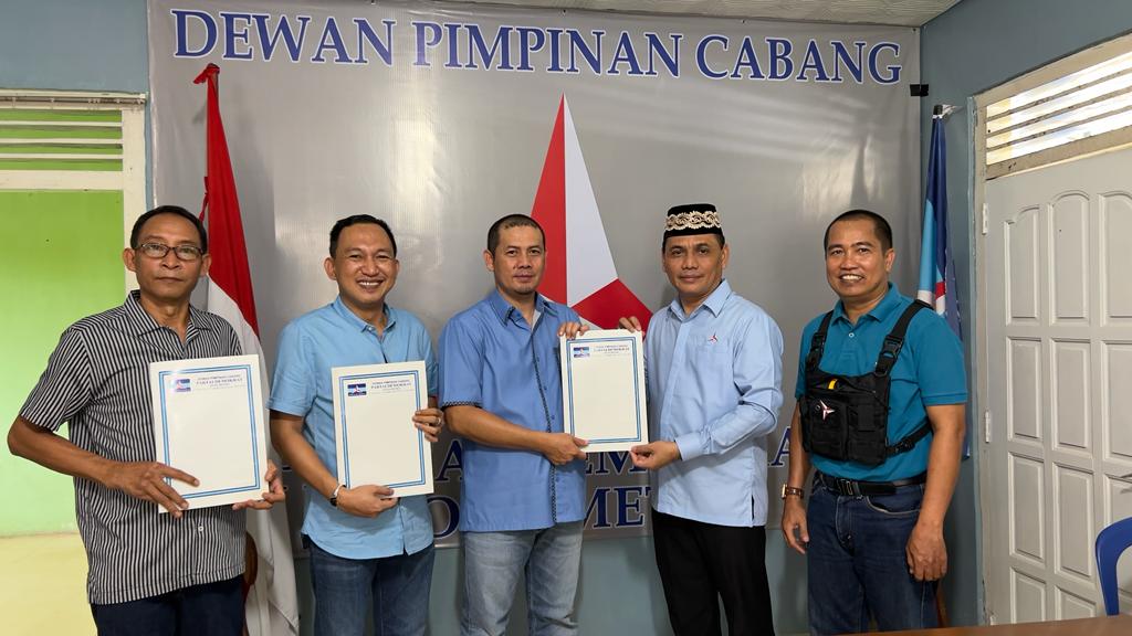 Tiga Orang Fraksi Demokrat Kota Metro Jadi Pendaftar Pertama Balon Legislatif