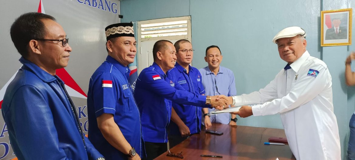 Mantan Walikota Metro Daftar Caleg Demokrat