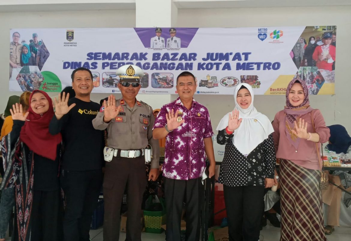 Dinas Perdagangan Kota Metro Gelar Bazar Jumat