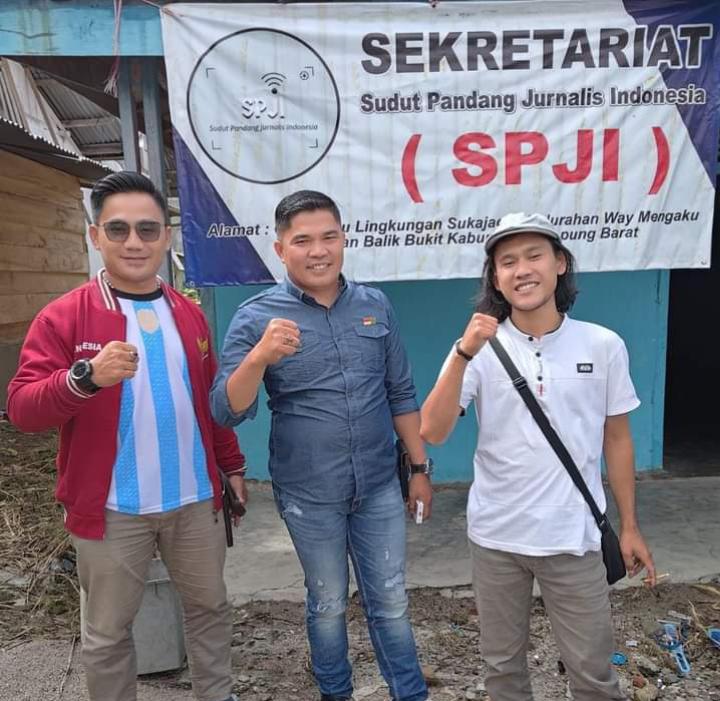 SPJI Bagikan Takjil