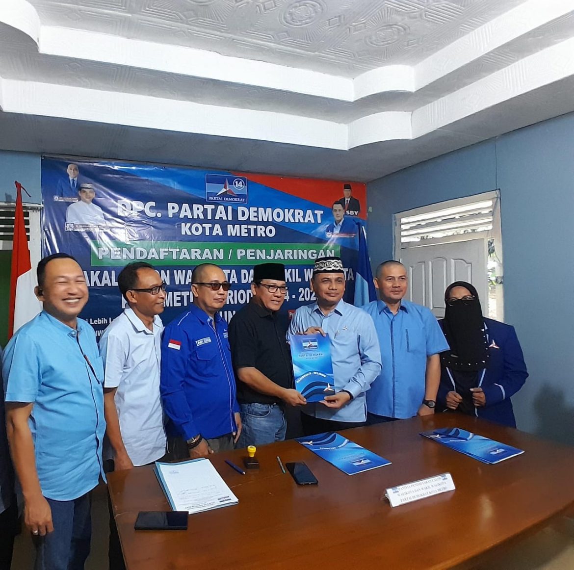 Wahdi Ambil Berkas Formulir Balonkada Partai Demokrat