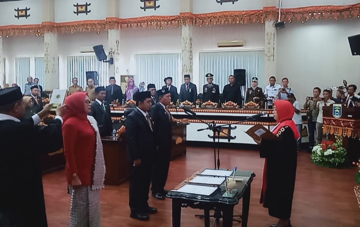 Ria Hartini Resmi Dilantik Jadi Ketua DPRD Metro