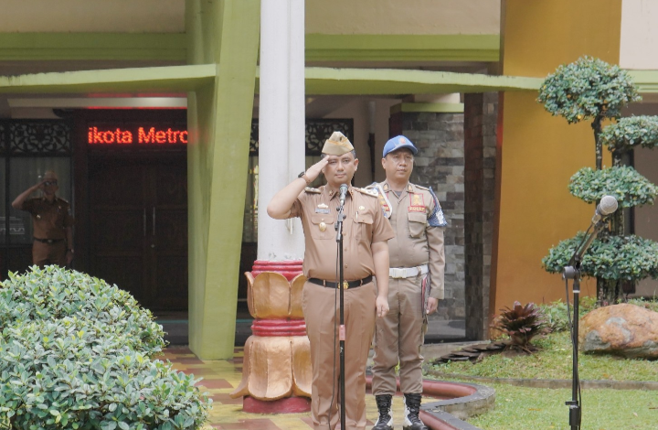 Pimpin Apel Perdana, Wakil Wali Kota Metro Rafieq Ajak ASN Tingkatkan Kinerja