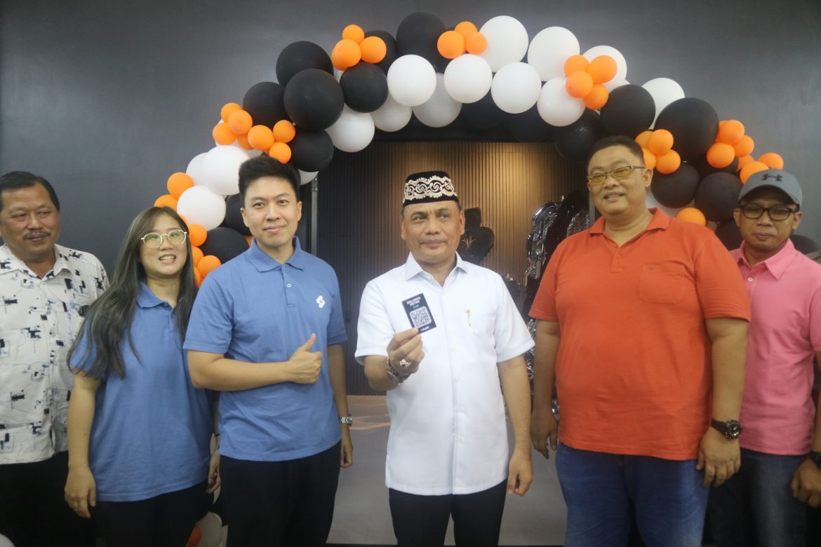 Walikota Metro Resmikan Skylift Fitnes Center