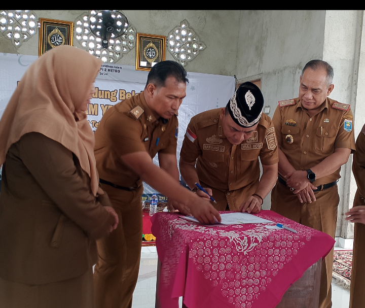 Wali Kota Metro Resmikan SMP YPI Islam