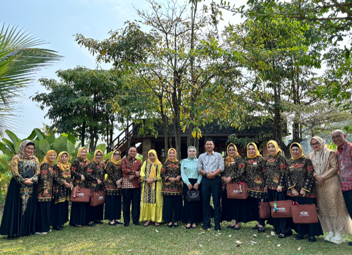 Parosil Terima Audensi Perempuan Lampung Bersatu